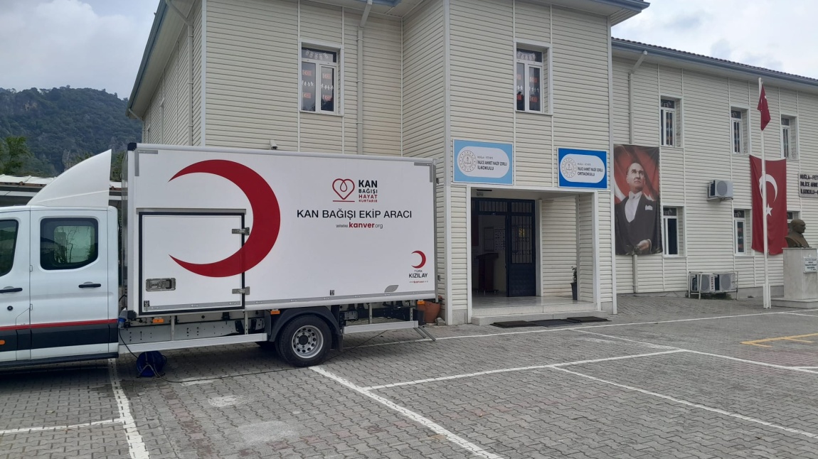 Kızılay ve Okulumuz İşbirliğinde Kan Bağışı Yaptık